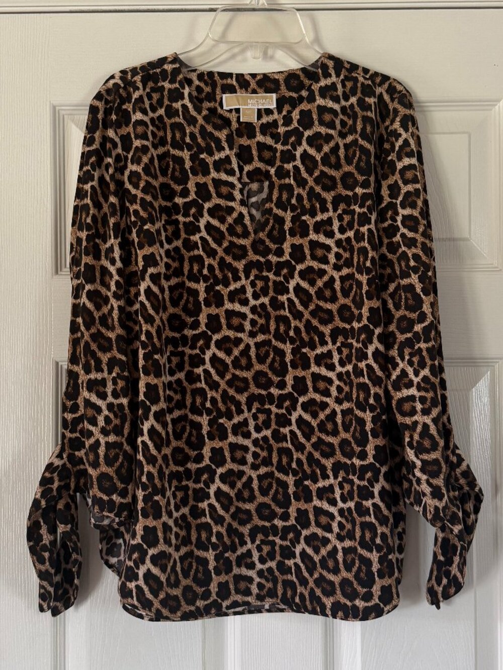 Michael Kors Cheeta Print Size Small V-Neck Blouse
